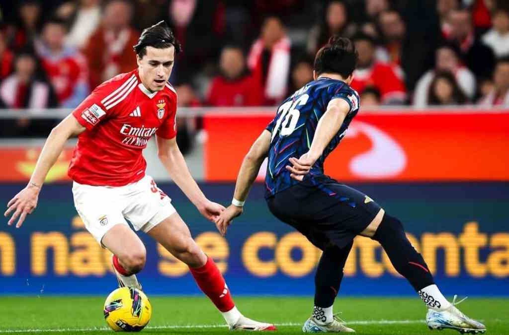 Real Madrid Buru Bek Kiri Benfica, Alvaro Carreras