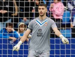 Bersinar di Espanyol, Barcelona dan Klub Inggris-Jerman Berebut Kiper Muda Spanyol