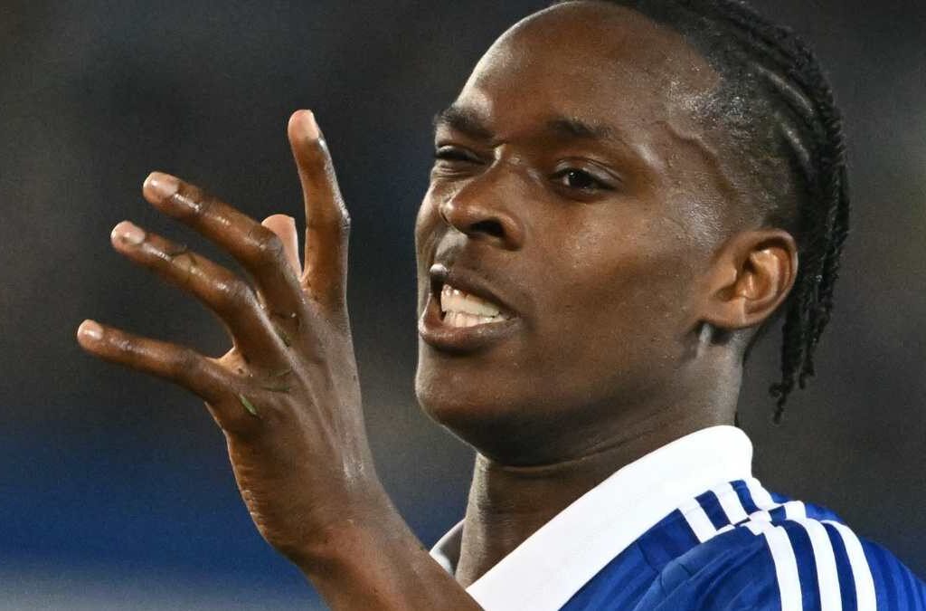 Chelsea Bidik Striker Muda Emanuel Emegha