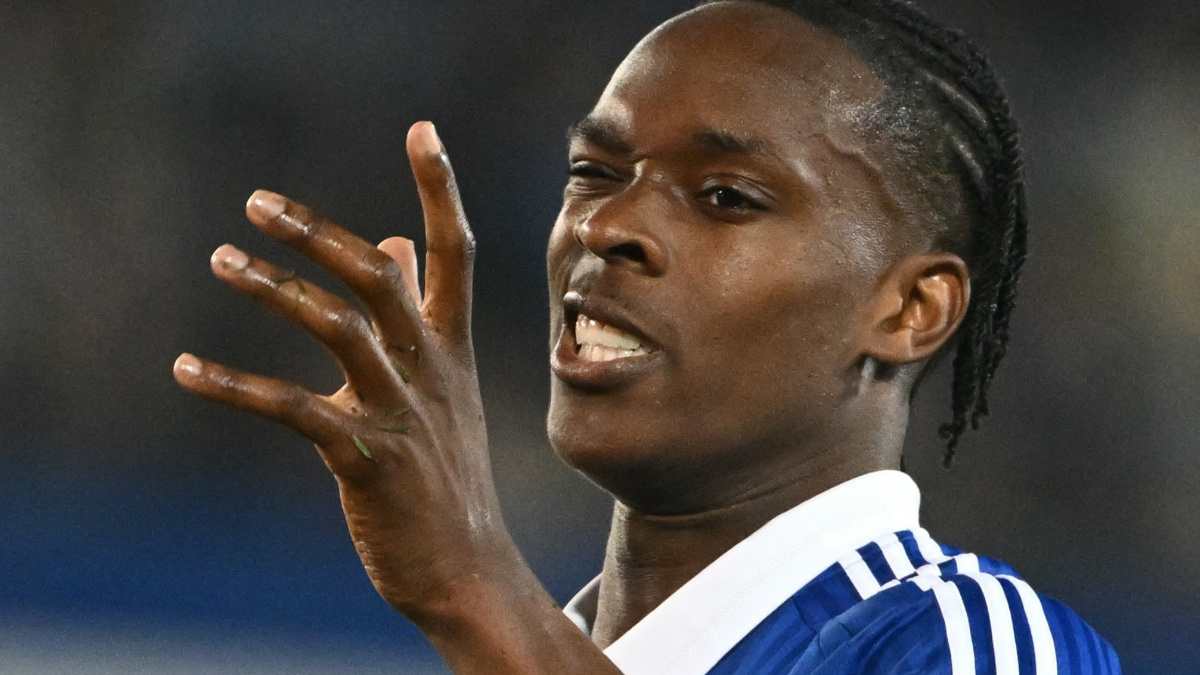 Chelsea Bidik Striker Muda Emanuel Emegha