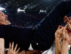 Diminati AC Milan, Vincenzo Italiano Pilih Bertahan di Bologna