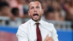 Liverpool Izinkan John Heitinga Pergi, Siap Awali Petualangan Baru sebagai Pelatih Ajax