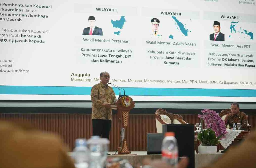 Menkop Dorong Kepala Daerah Fokus Kembangkan Ekonomi Rakyat Lewat Kopdes/Kel Merah Putih