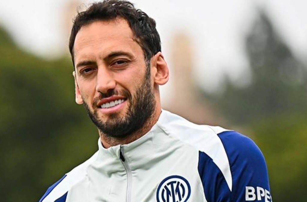 Galatasaray Bidik Calhanoglu, Inter Siapkan Dua Nama Pengganti