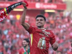 Bulat Cabut dari Liverpool, Bayern dan Barcelona Tawar Luis Diaz