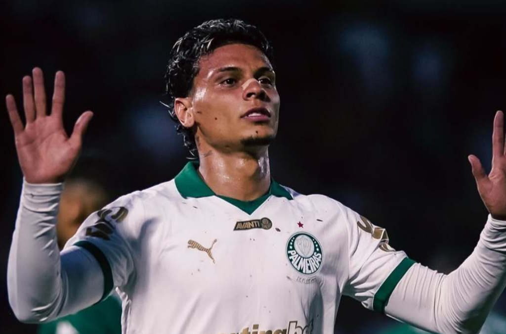 Benfica Siap Bajak Target Transfer AS Roma