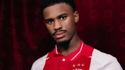 Chelsea Intensif Nego Ajax untuk Rekrut Jorrel Hato