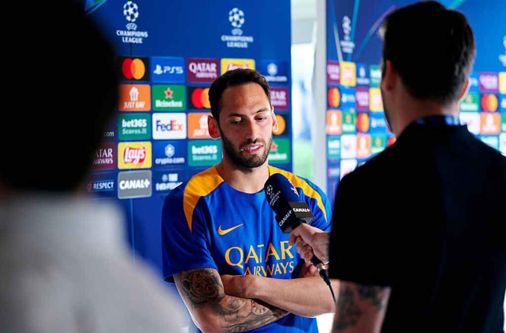 Inter Tersinggung dengan Pendekatan Galatasaray, Fenerbahce Serius Incar Calhanoglu