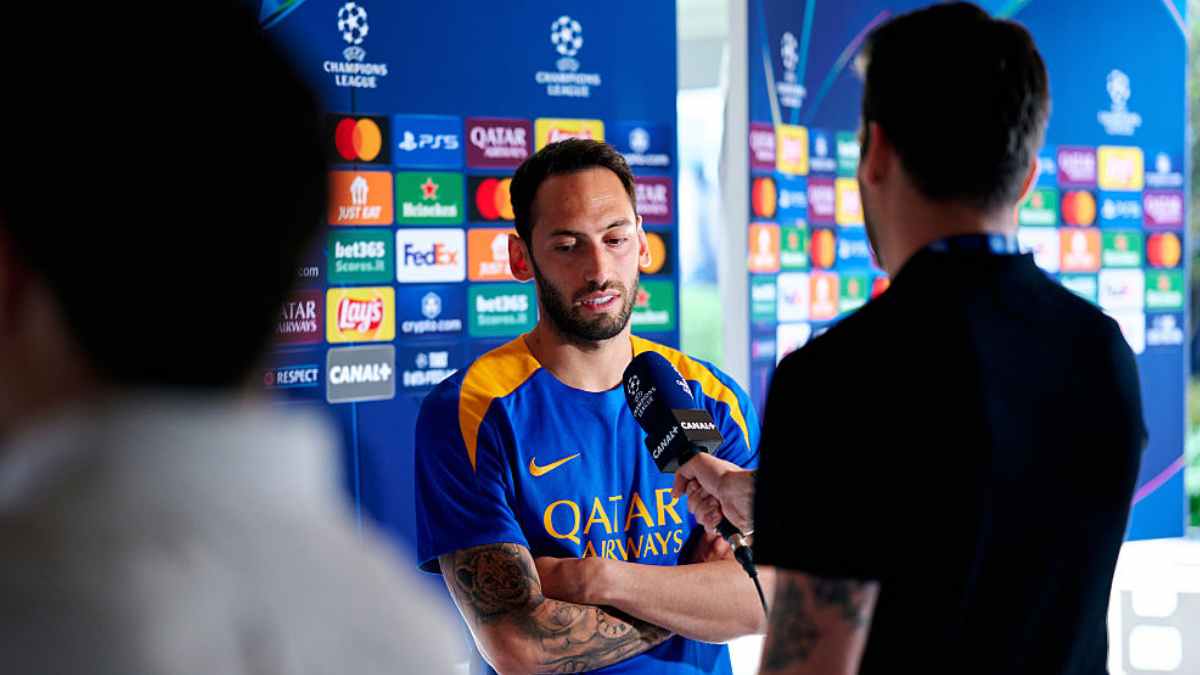 Inter Tersinggung dengan Pendekatan Galatasaray, Fenerbahce Serius Incar Calhanoglu