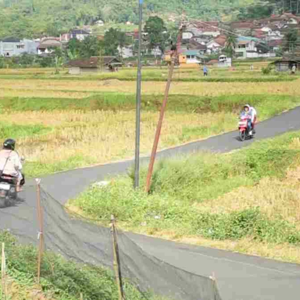 Jalan Darangdan-Padasuka Sumedang