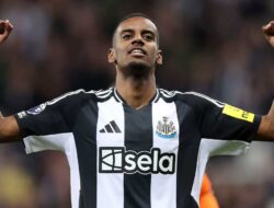 Sudah Rekrut Hugo Ekitike, Liverpool Tetap Jadikan Alexander Isak sebagai Target Utama