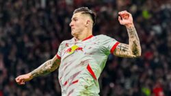 Manchester United Salip Newcastle dalam Perburuan Benjamin Šeško