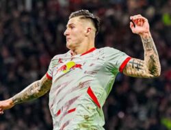 Manchester United Salip Newcastle dalam Perburuan Benjamin Šeško