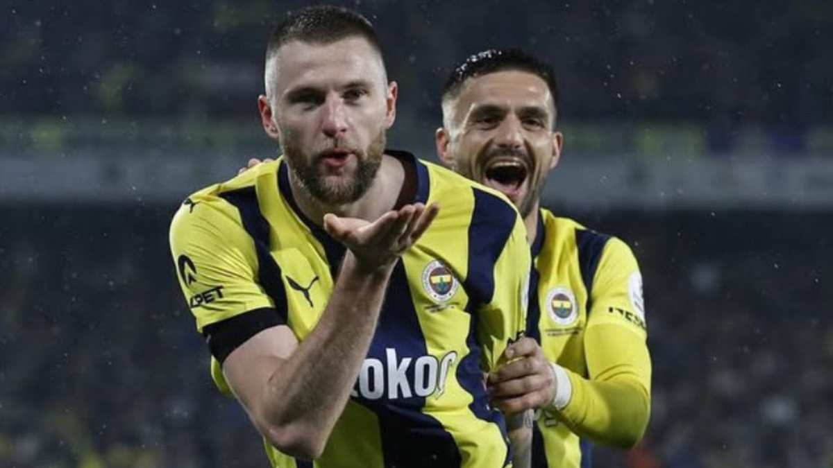Milan Škriniar Ingin Tetap di Fenerbahçe