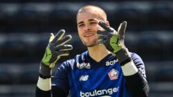 PSG Gaet Kiper Muda Lucas Chevalier