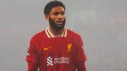 AC Milan Alihkan Fokus Transfer pada Joe Gomez dari Liverpool