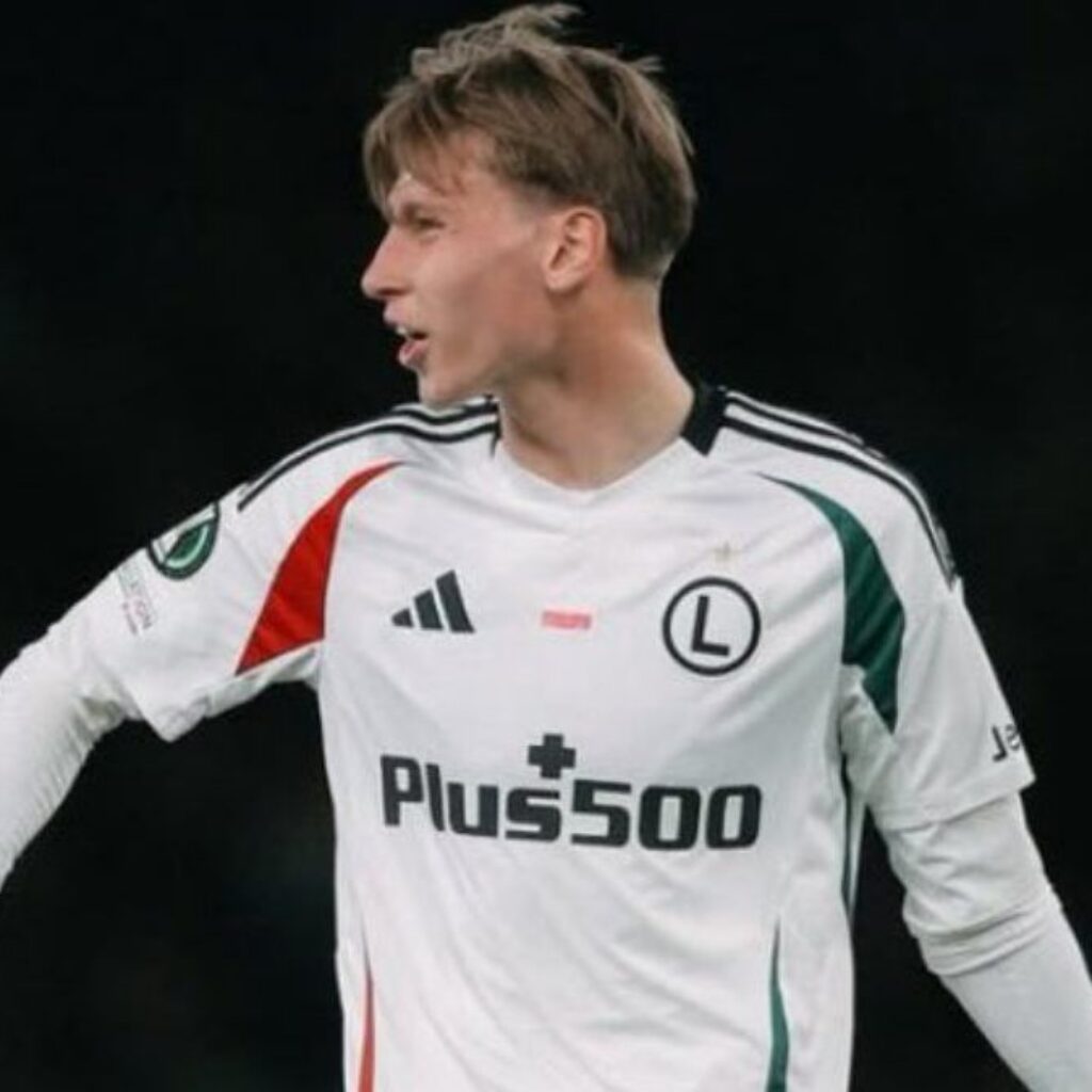 Bek Muda Polandia, Jan Ziolkowski Merapat ke Roma