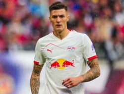 Condong ke Old Trafford, MU Terdepan Dapatkan Benjamin Šeško