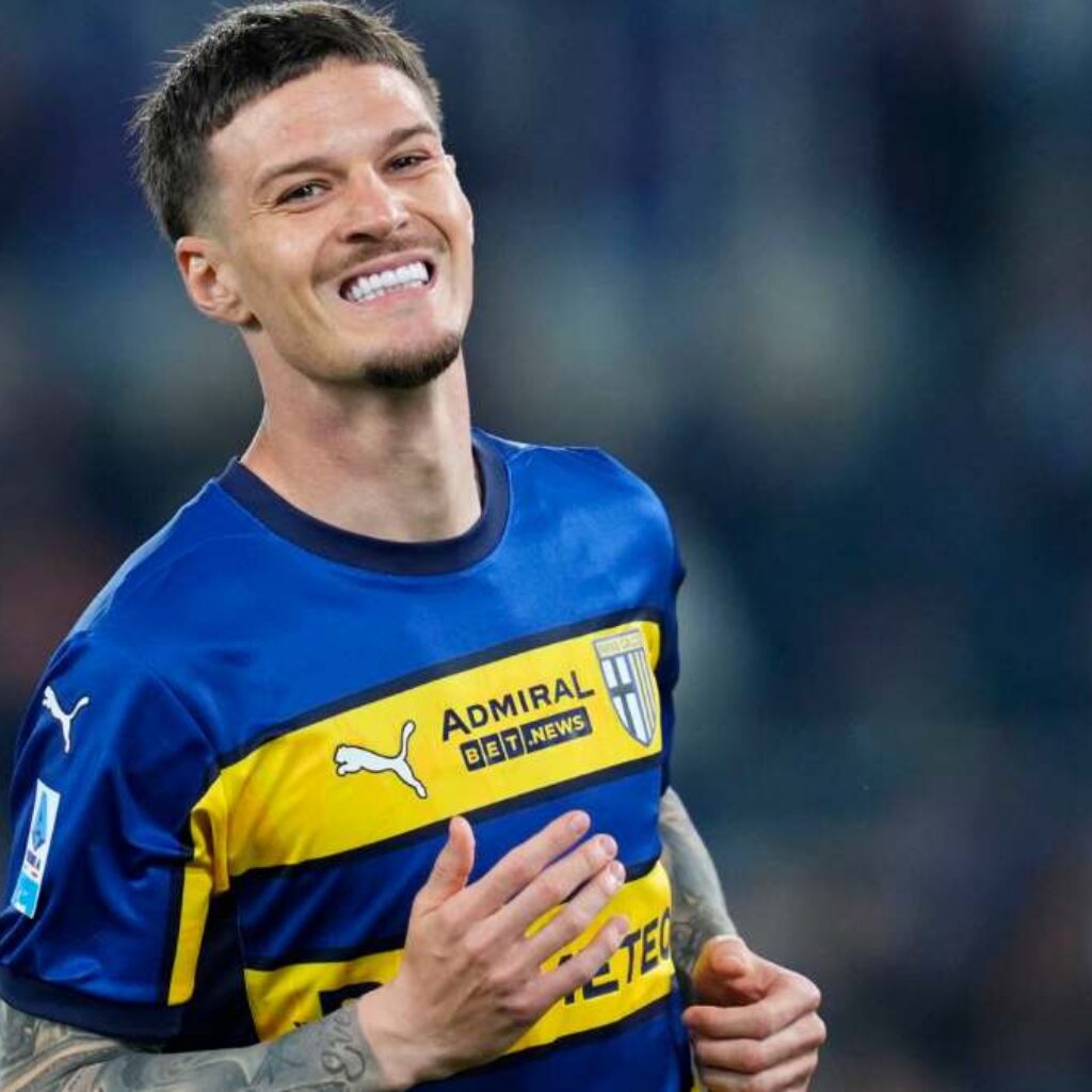 Dennis Man, PSV Eindhoven Terus Nego Parma