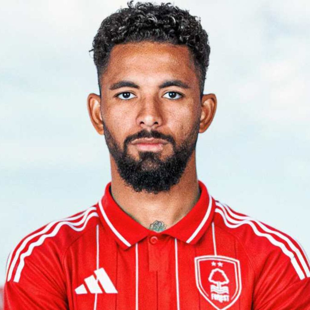 Tinggalkan Juventus, Douglas Luiz Segera Jalani Tes Medis di Forest