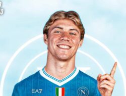 Højlund Resmi Gabung Napoli, MU Terima Paket Transfer Rp953 Miliar