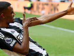 Liverpool Tak Menyerah, Isak Ingin Gabung! Gimana Newcastle?