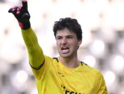 MU Intens Nego Royal Antwerp untuk Senne Lammens, Jadi Pesaing Onana?