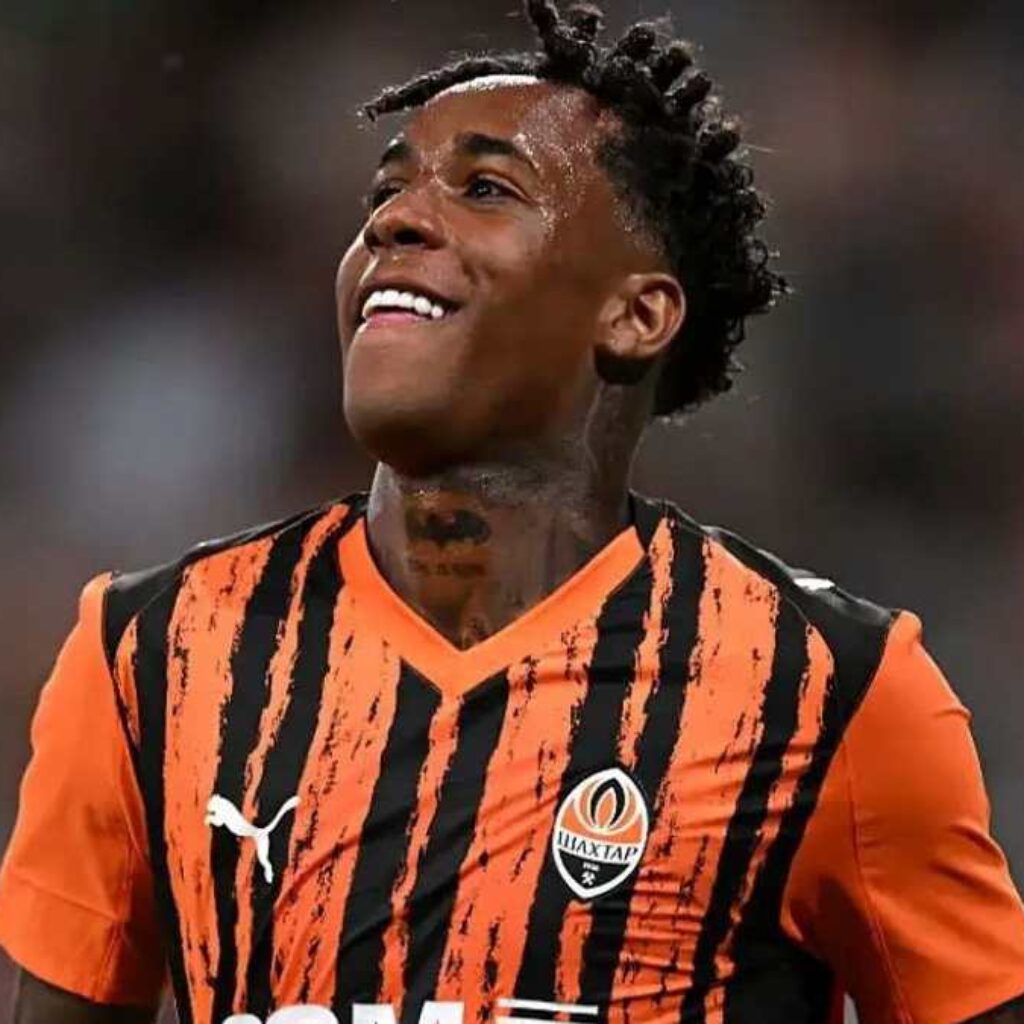 Napoli dan Fulham Berebut Winger Shakhtar Donetsk