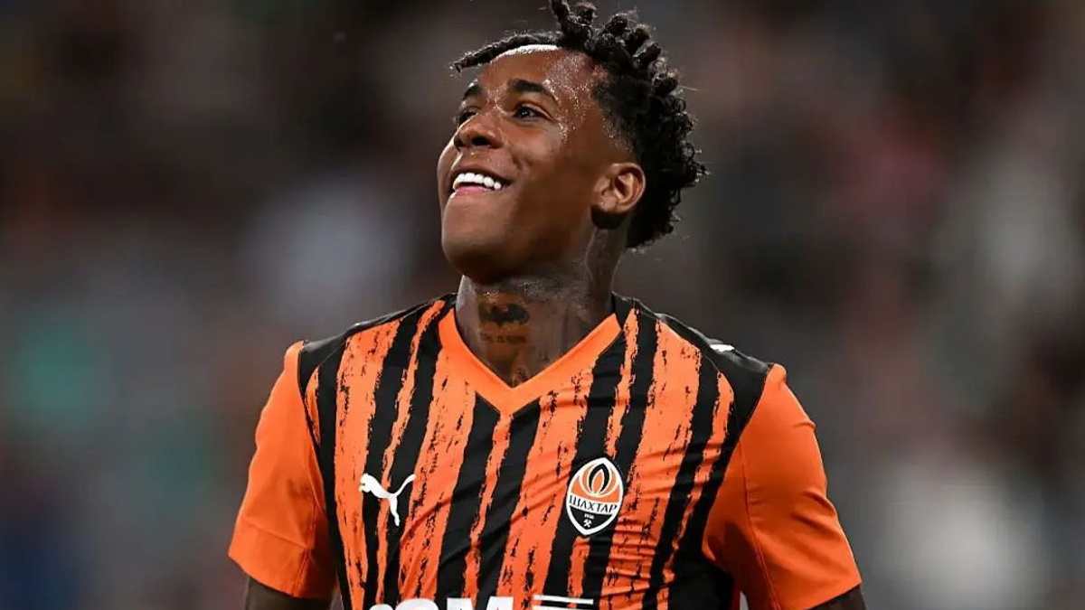 Napoli dan Fulham Berebut Winger Shakhtar Donetsk
