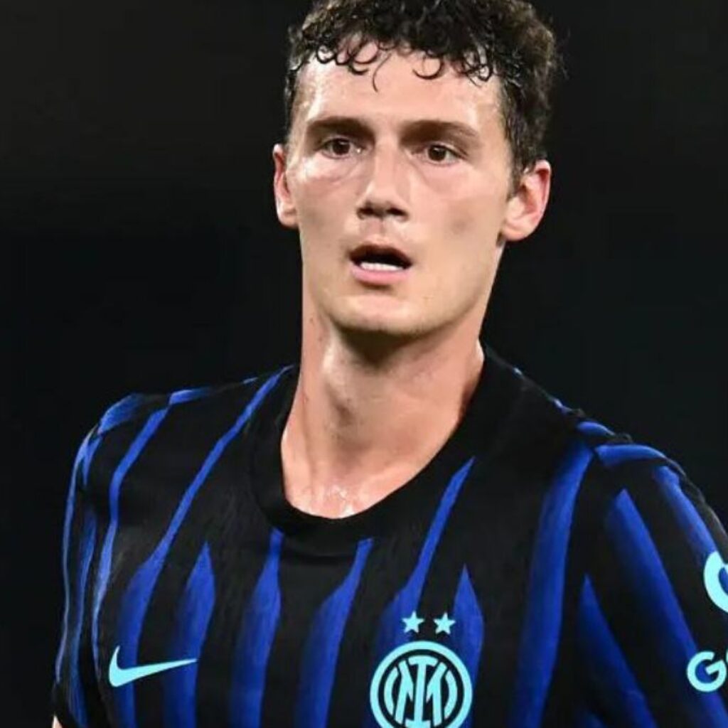 Pavard Tinggalkan Eropa Jelang Piala Dunia 2026? Pelatih Neom FC: Tak Mungkin, Tapi Datanglah!