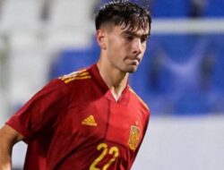 Transfer Gagal ke Klub Saudi, Bek Muda AS Roma Tetap Ingin Pergi
