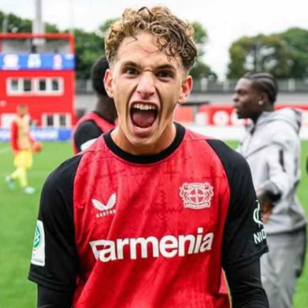 AZ Alkmaar Resmi Dapat Bek Muda Berbakat Italia dari Leverkusen