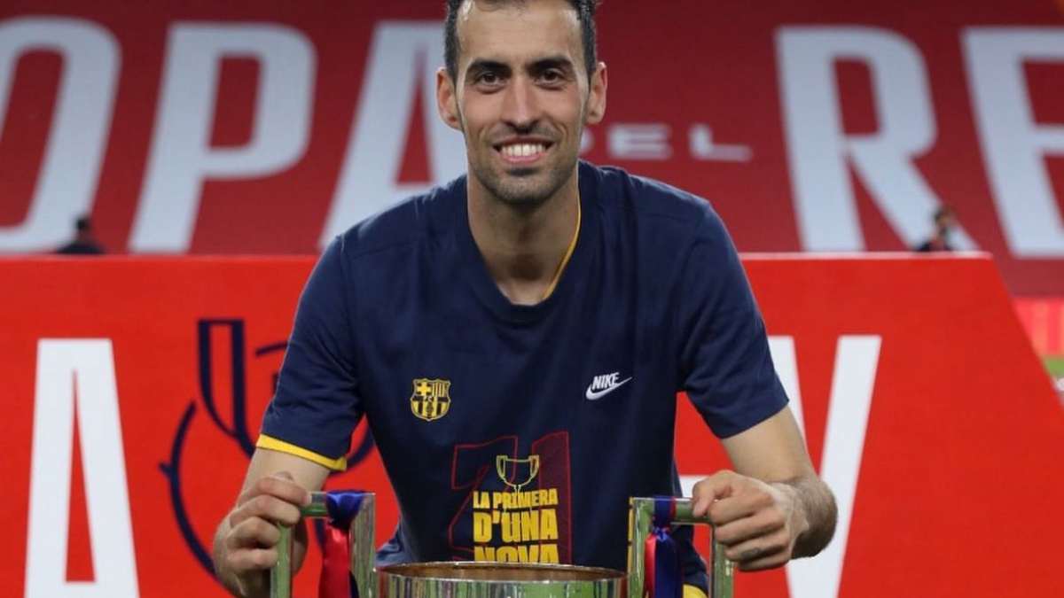 Legenda Barcelona dan Spanyol, Sergio Busquets Gantung Sepatu