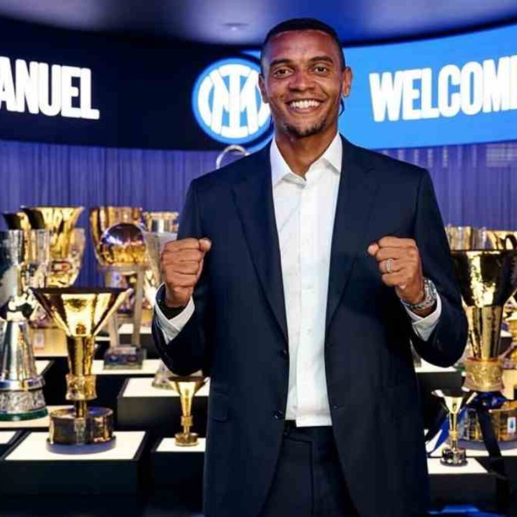 Manuel Akanji, Bek Idaman Milan Gabung Inter dari Man City