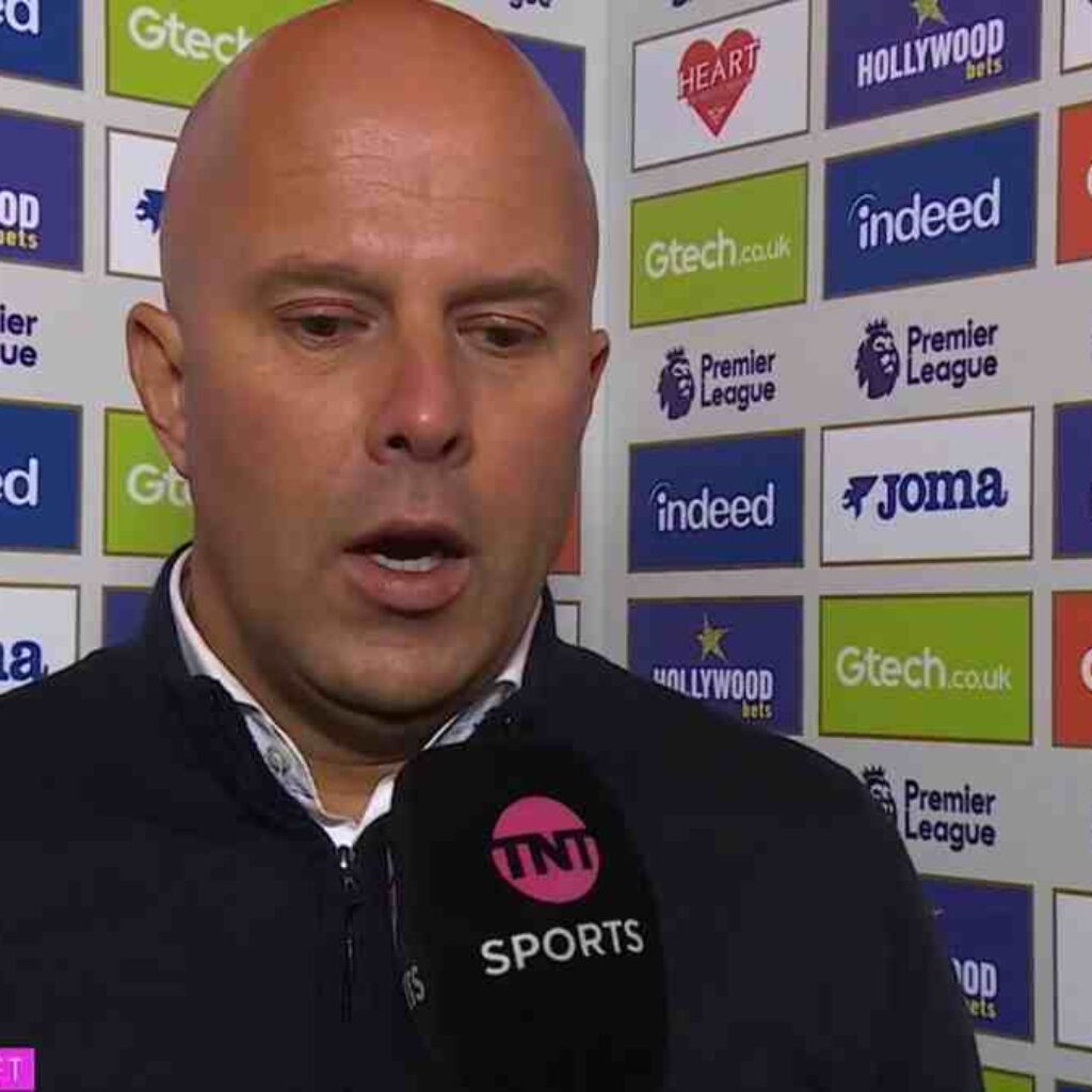 4 Kekalahan Beruntun di EPL Bikin Liverpool Terpuruk, Arne Akui Tim Belum Temukan Jawaban