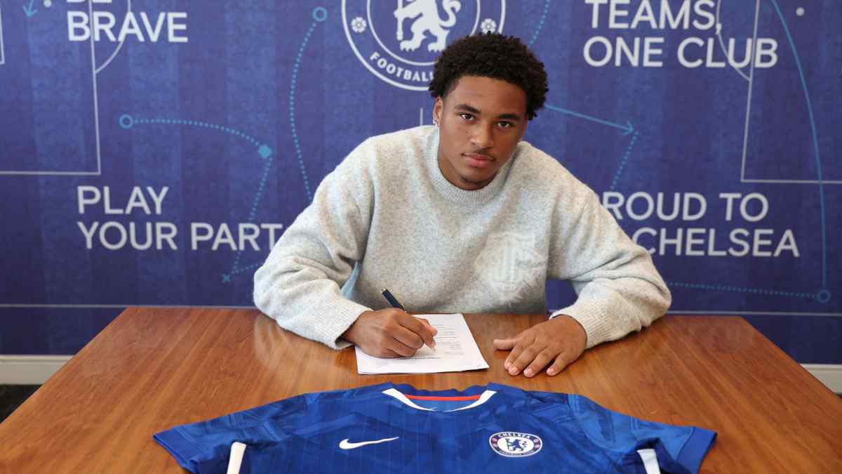 Chelsea Resmi Rekrut Bek Muda Riley Ebho dari West Ham