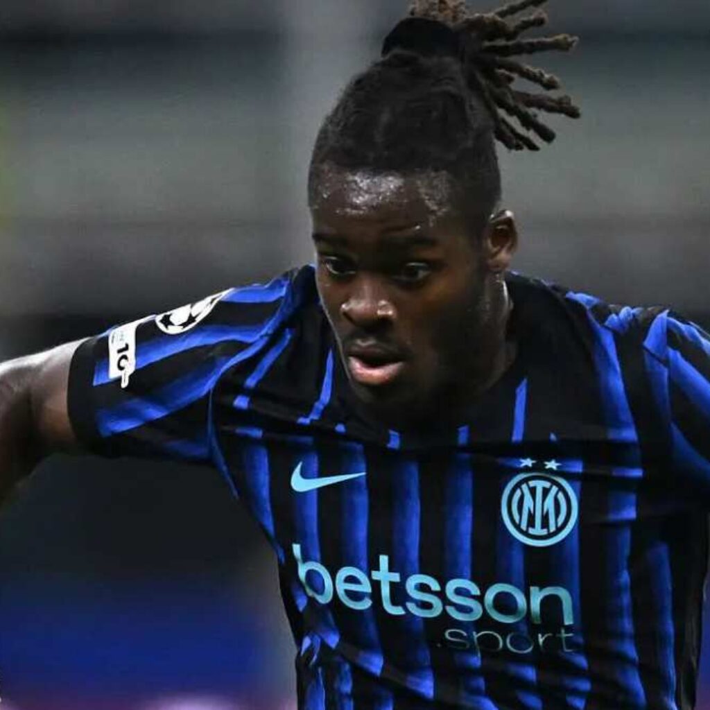 Frankfurt Ngebet Dapatkan Bek Muda Inter