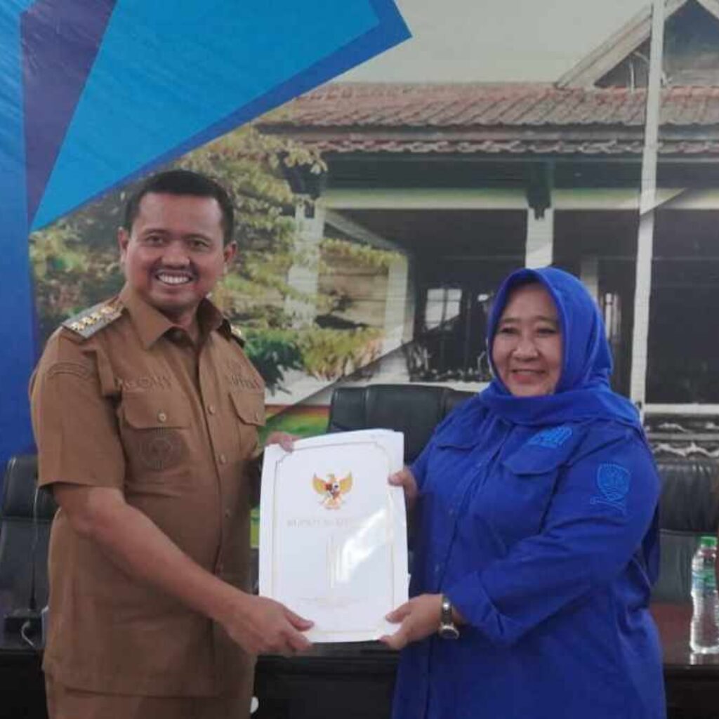 Hj Imas Permasih Resmi Pimpin PDAM Tirta Medal Sumedang
