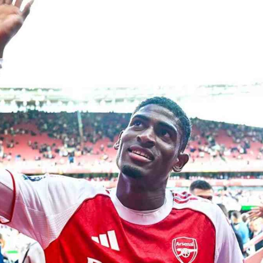 Nikmati Tantangan di Arsenal, Mosquera: Saya Tahu Akan Bersaing dengan 2 Bek Kelas Dunia