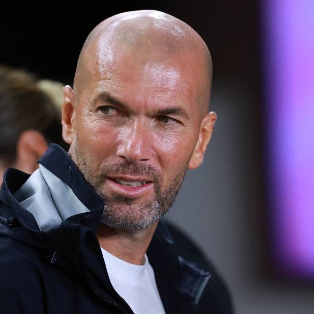 Zinedine Zidane Siap Kembali, Melatih Klub Mana Nih