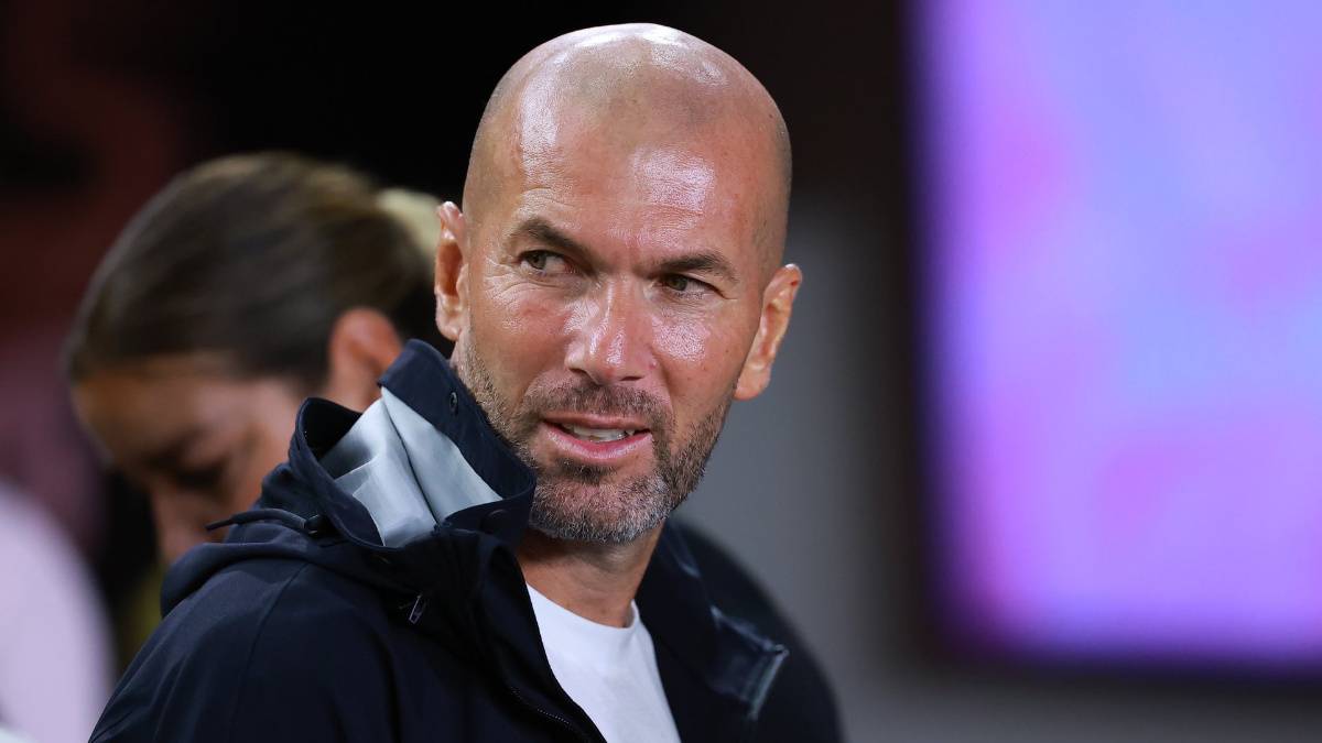 Zinedine Zidane Siap Kembali, Melatih Klub Mana Nih