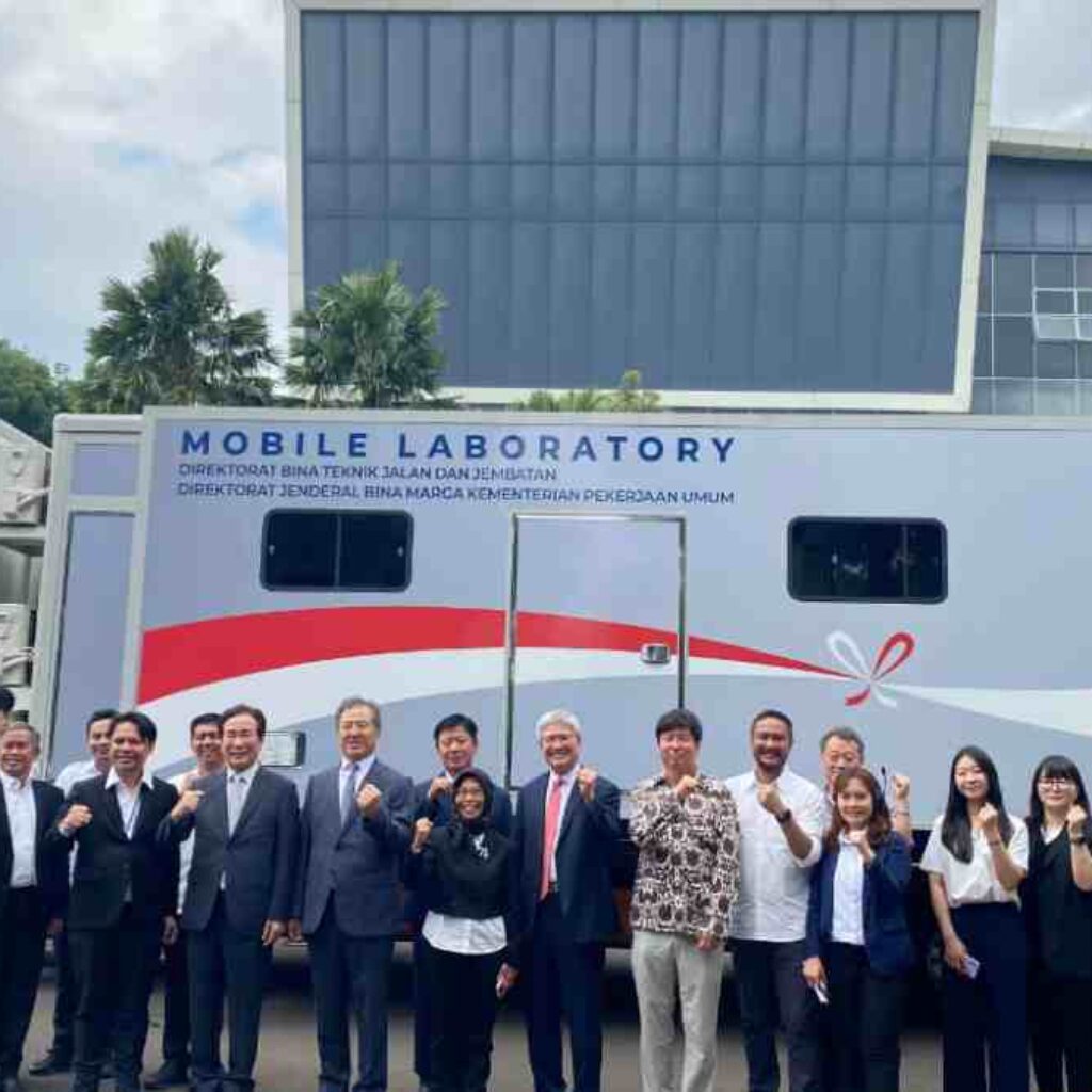Bina Marga Terima Hibah Mobile Laboratory dari Korea