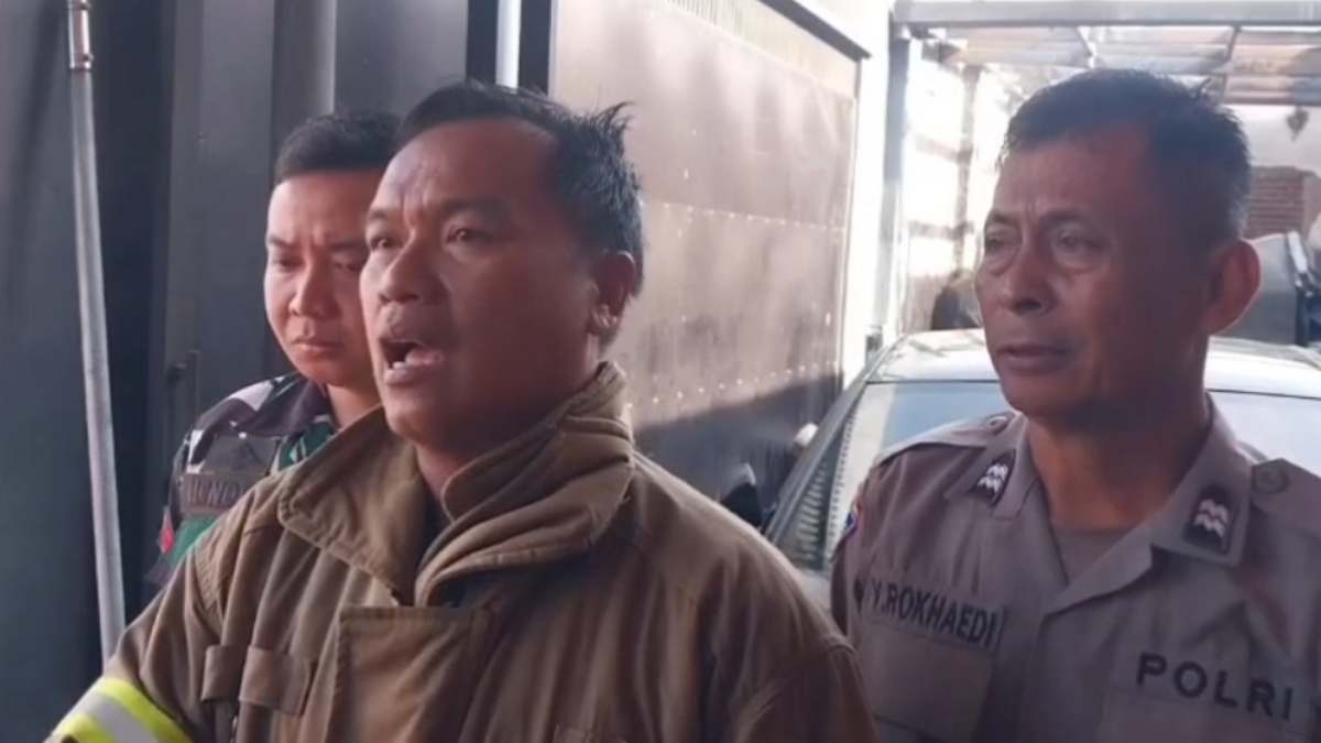 Gudang Elektronik Tasik Star Center di Sumedang Terbakar