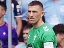 Gantikan Suzuki, Parma Rekrut Kiper Spanyol Vicente Guaita