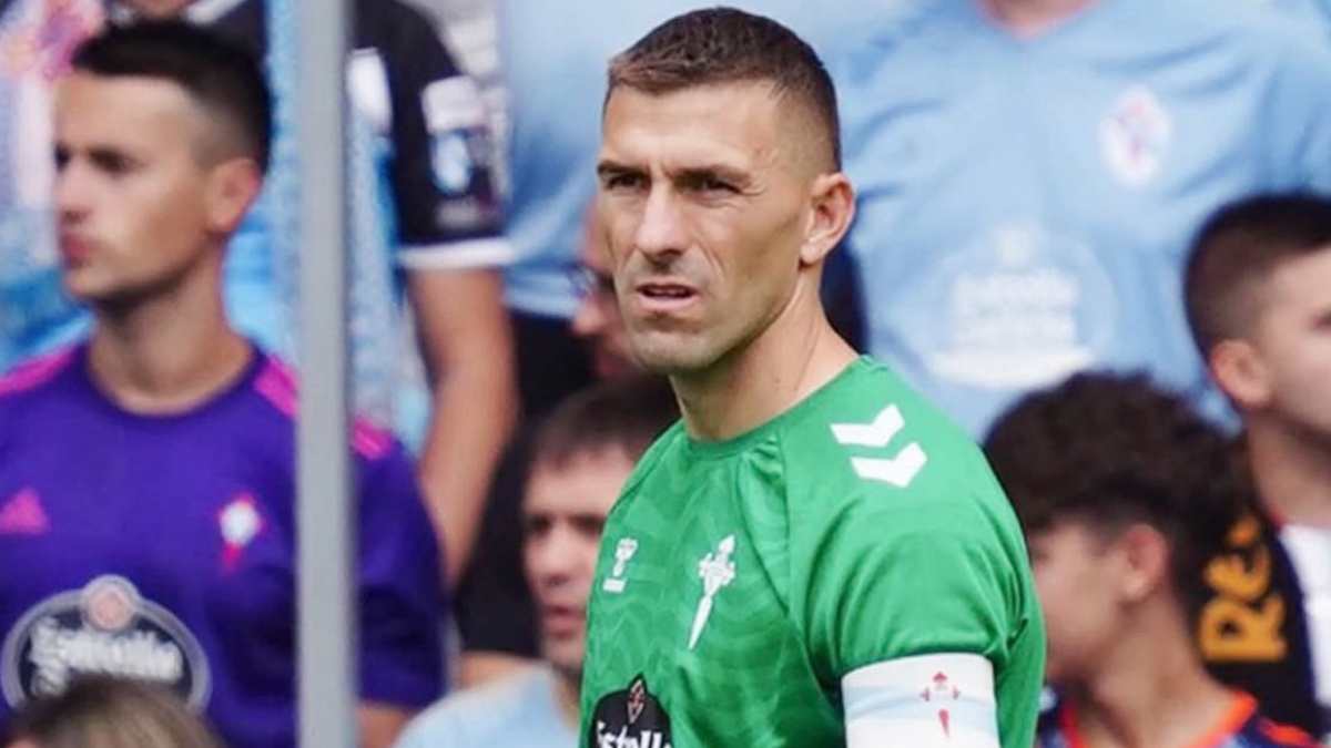 Parma Rekrut Kiper Spanyol Vicente Guaita