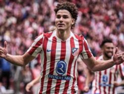 Tepis Rumor Gabung Barcelona dan PSG, Julián Álvarez: Saya Fokus di Atletico