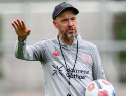 Tolak Wolves, Erik ten Hag Digoda Ajax