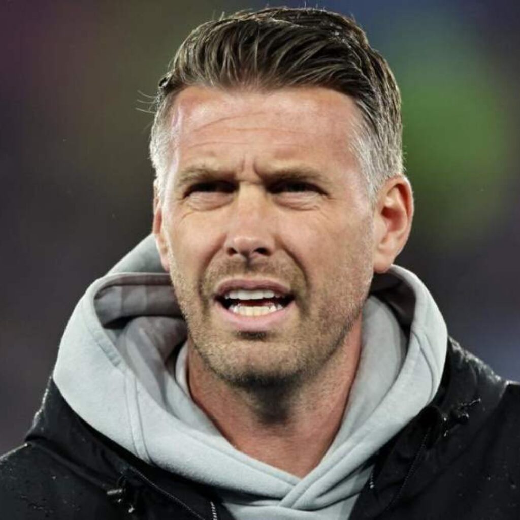 Wolves Tunjuk Rob Edwards Sebagai Pelatih Baru