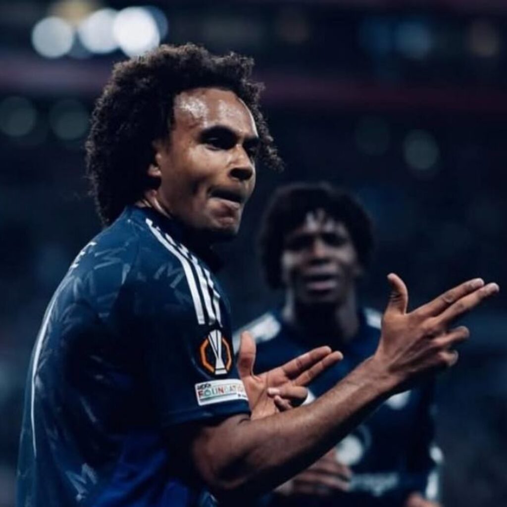 Zirkzee Pingin Cabut dari MU, AC Milan Minat?