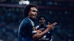 Zirkzee Pingin Cabut dari MU, AC Milan Minat